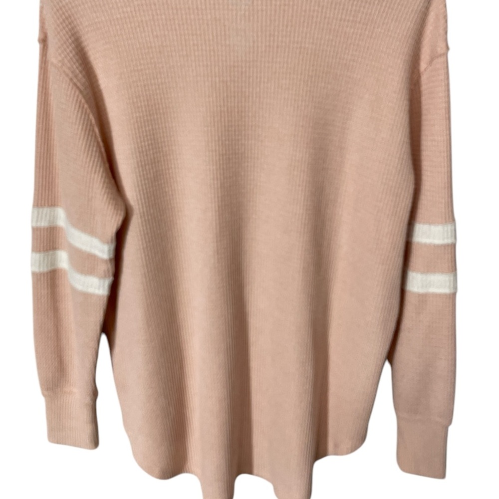 A2- women’s SO size medium thermal oversized shirt - Picture 2 of 3